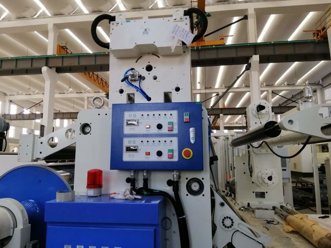 De automatische Hete Machine van de Smeltings Plastic Laminering met Snel Koelsysteem in wit en blauw 1