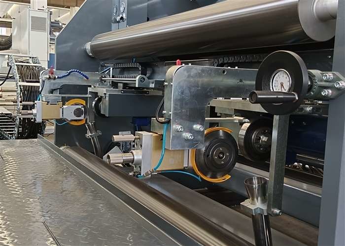 300M/min Productiesnelheid Dubbelzijdige Cup Paper Extrusion Coating Laminatie Machine