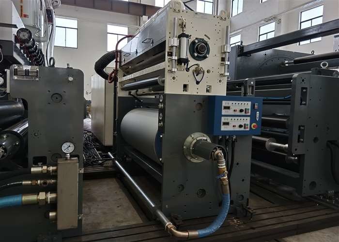 Vermogen 200 - 400 kg/uur Machine voor het lamineren van extrusiecoatings Max. coatingsnelheid 200 M/min