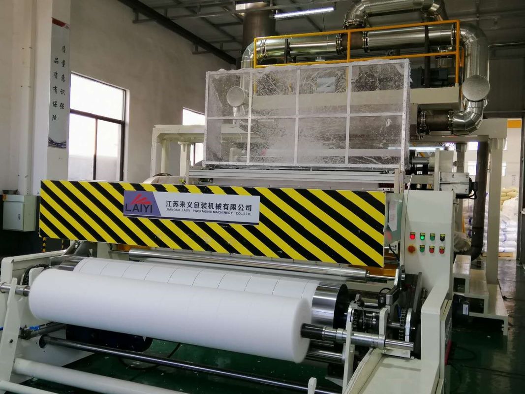 De Stof van de smeltingsnevel/Smelting Geblazen Stoffenmachine, de niet Geweven Stof enige schroef van de Productieinstallatie whithe en blauw,
