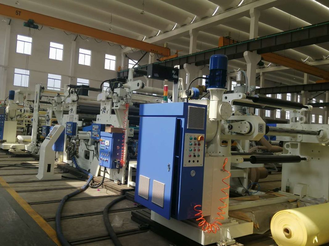 Kou - de Film die van de Broodjeseenheid Automatische Machine met Nauwkeurige Temperatuurcontrole lamineert in Wit en Blauw