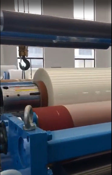 Laminatiefilm Extrusie Laminatie machine voor beschermende laminatiefilm in wit en blauw