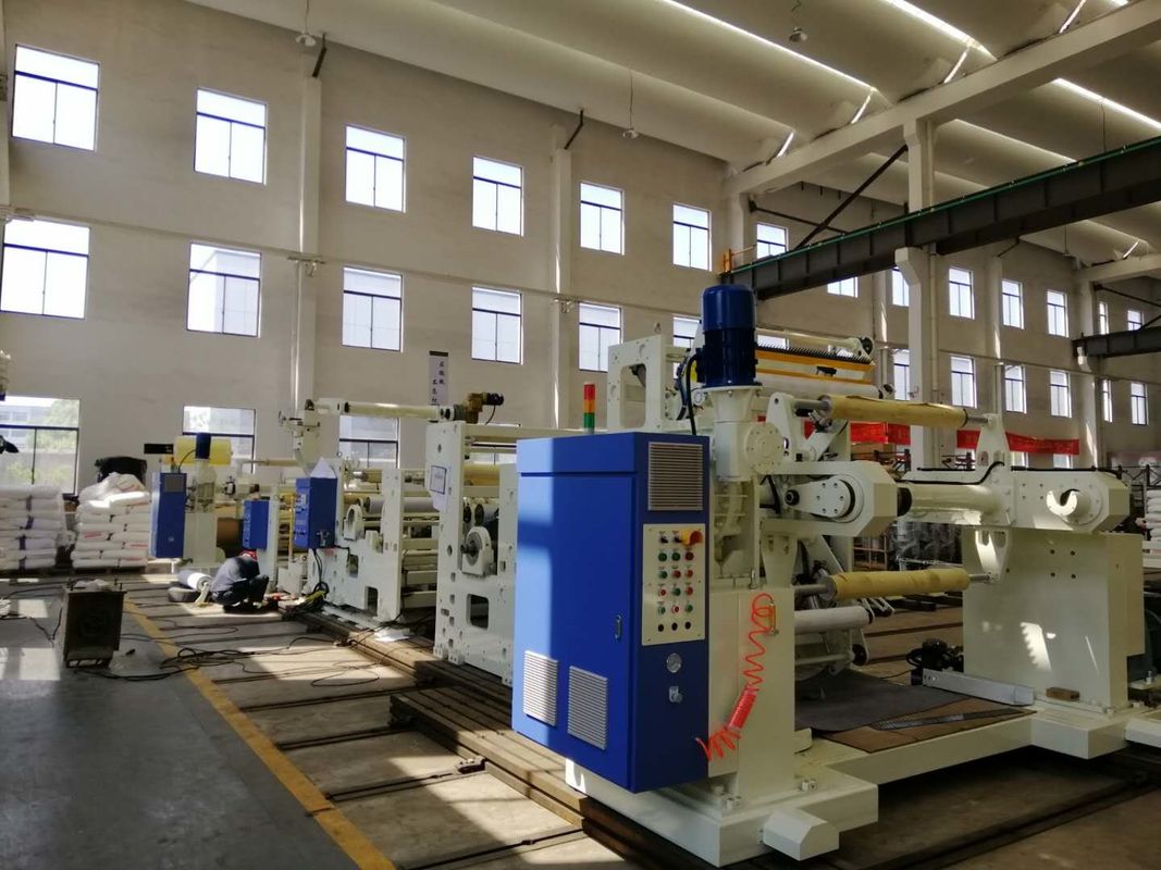 Automatische Plastic de Lamineringsmachine van de Hoge Prestatiesextruder met Speciaal Schroefontwerp in wit en blauw