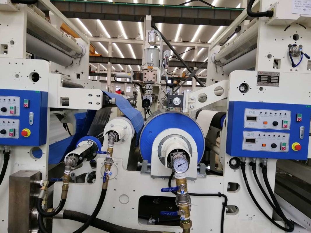 Automatische Plastic de Lamineringsmachine van de Hoge Prestatiesextruder met Speciaal Schroefontwerp in wit en blauw