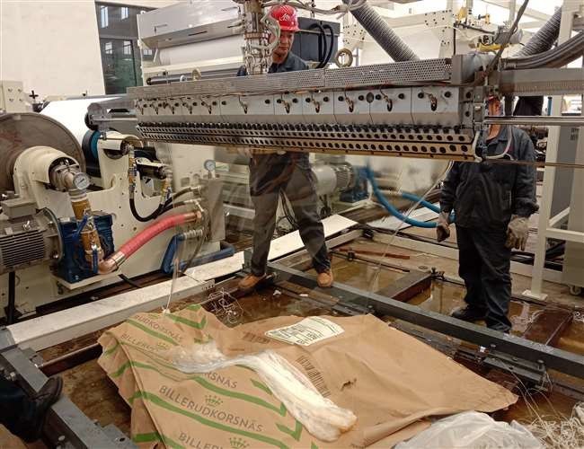 Document - Plastic Verpakkende Document Automatische het Lamineren Machine met Snel Koelsysteem in Wit en Blauw
